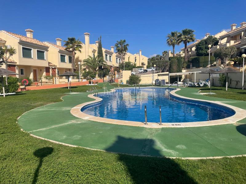 Foto e3f2fb8f-3937-4a2e-841e-d4f076586ad9. Casa adossada amb piscina a Lomas de Campoamor - Las Ramblas Orihuela