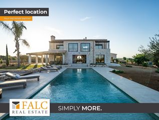 Bauernhof in Cala Llombards. Lujo mediterráneo con vistas al mar  su finca privada de diseño