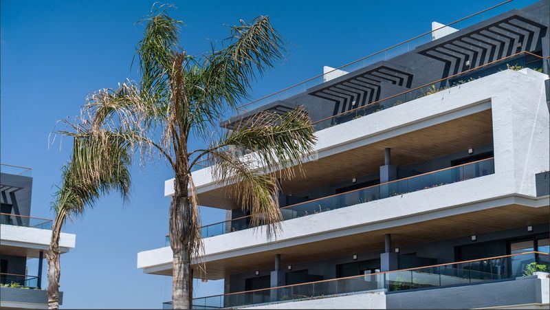 Foto bda71f5e-acc1-4bf1-a6ba-1441aee5548e. Casa amb aparcament piscina a Centro - Muelle Pesquero Torrevieja