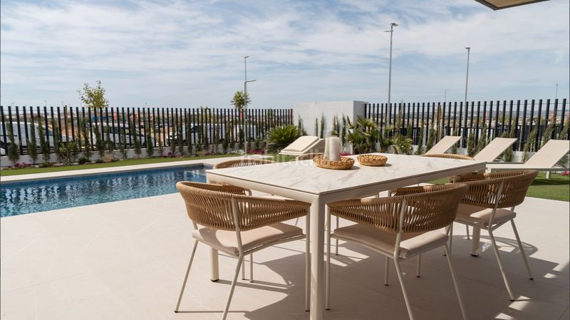 Foto f7aba010-8c7a-4c21-9aea-c9e908d679cf. Casa amb aparcament piscina a Centro - Muelle Pesquero Torrevieja