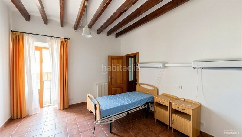 Foto d2596f56-5079-4698-ad6c-50bbab1529e4. Edifici a Sineu