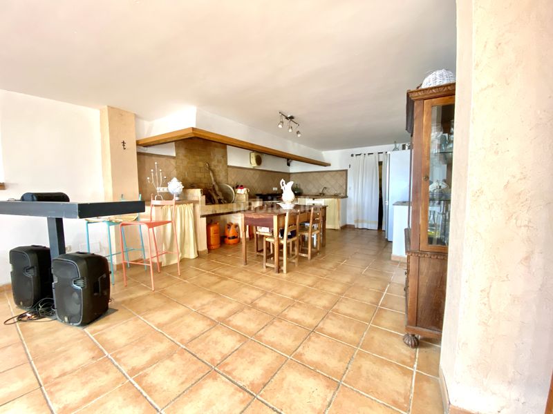 Foto 5c7b62bd-952a-4a46-a3f2-19b34a996c64. Casa adossada amb piscina a Selva
