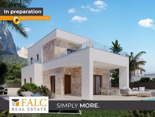 Casa in Casco urbano. Elegante villa de nueva construcción situada en una zona tranqui