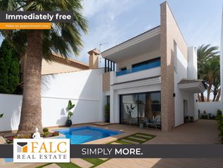 Casa adossada a San Pedro del Pinatar. Exclusiva y última villa de nueva construcción, lista para entra