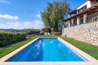 Casa a Establiments. Una vivienda de ensueño en mallorca con vistas al mar y mucho po