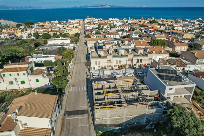 Foto 44ebfe48-0085-479c-8a0a-e0b39336a733. Casa pareada casas adosadas con piscina en construcción en colonia de sant pere en Artà