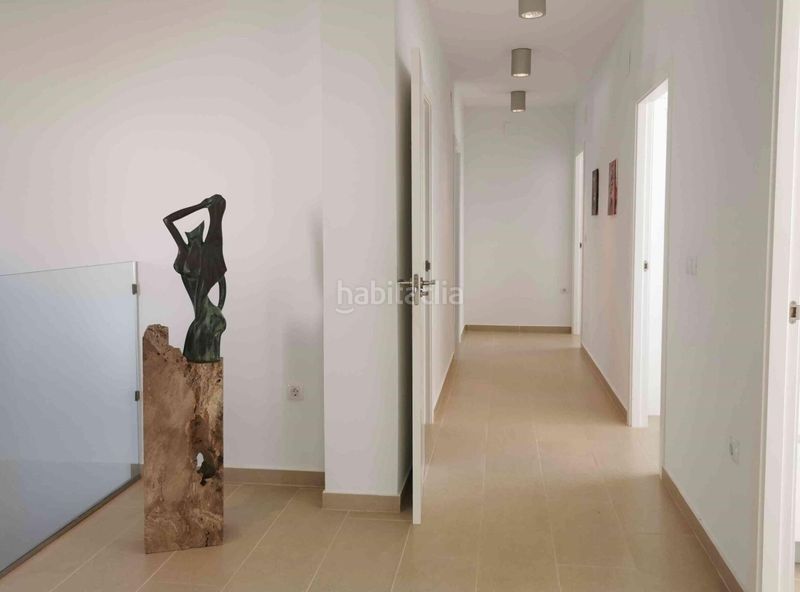 Foto c94e2598-a3eb-4a32-8fd8-8768d57ccb8b. Casa amb piscina a Altea ciudad Altea