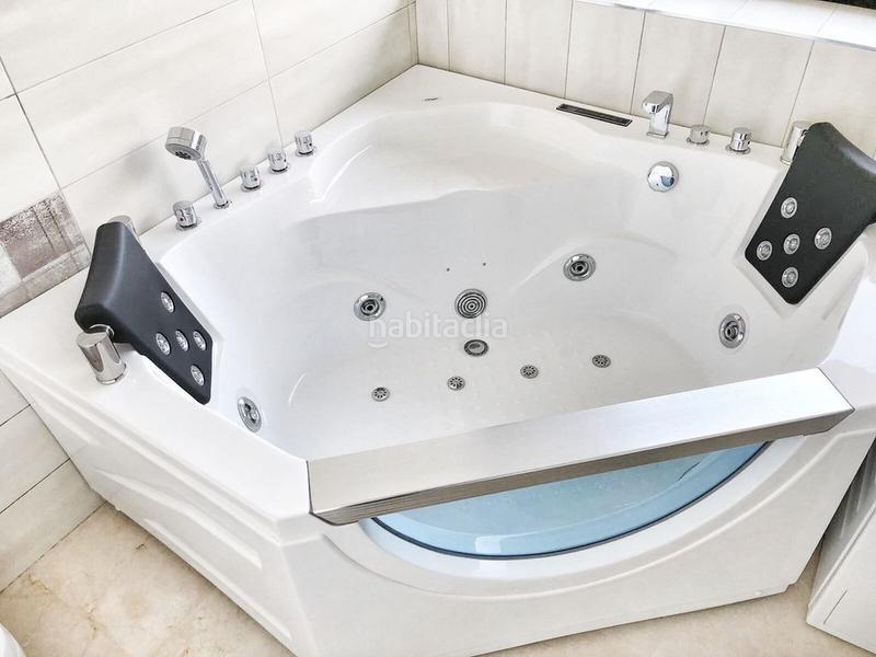 Foto 0745e483-f91c-43ac-8bc7-5d55f1d6c20a. Casa en Barrio de Campanar Valencia