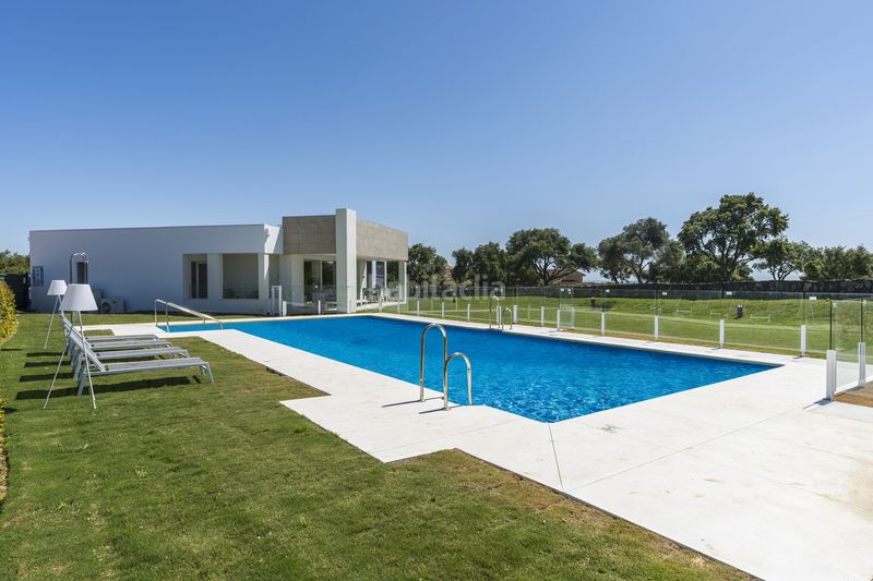 Foto 327e71cd-428e-4c32-ba7c-c039699a25ca. Apartament amb calefacció aparcament piscina a Sotogrande alto Sotogrande