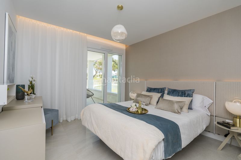 Foto 6f0d0d32-61e7-4496-a125-d4d864e5f44a. Apartament amb calefacció aparcament piscina a Sotogrande alto Sotogrande