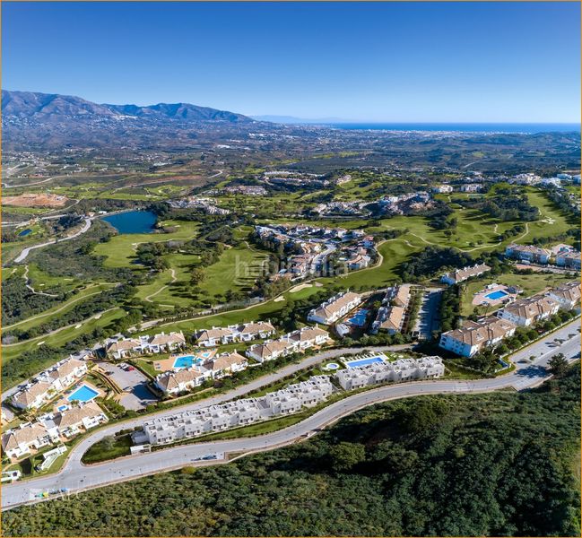 Foto a6046714-5882-4dde-aadf-92d1f948c2e9. Apartament amb calefacció aparcament piscina a Mijas pueblo Mijas