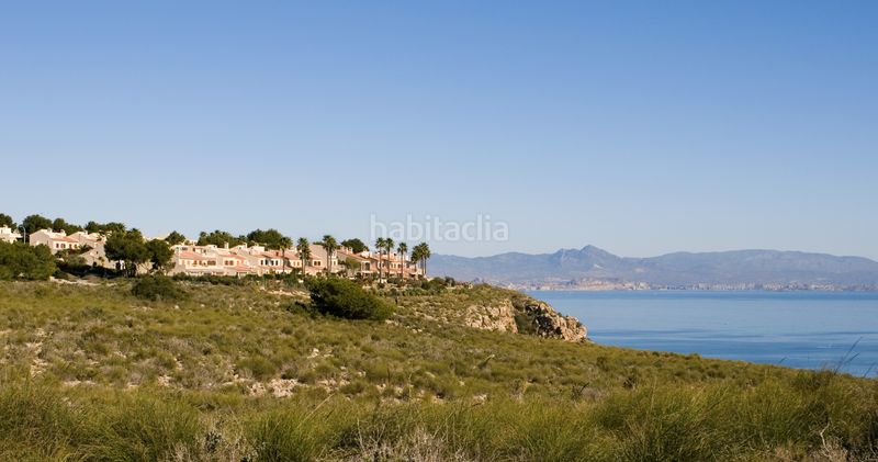 Foto bc3a5cd2-6ab8-4f03-85eb-f6fd88d8fcc8. Planta baixa amb calefacció aparcament piscina a Santa Pola