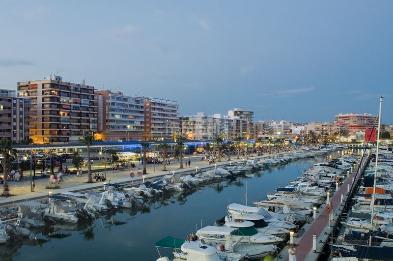 Foto f1f24a10-19c8-4cad-b6b8-f37395f041a0. Planta baixa amb calefacció aparcament piscina a Santa Pola