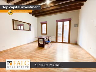 Piccolo appartamento in El Mercat. Busca encanto, cultura y sol?