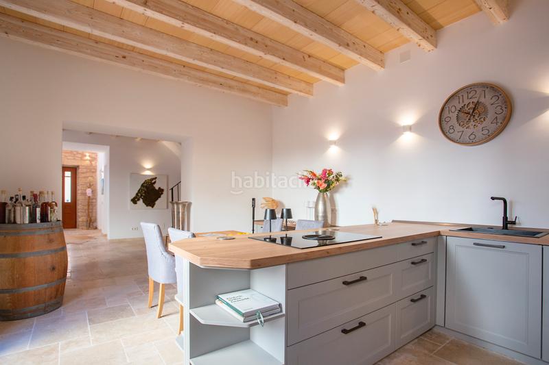 Foto cf537681-6859-4ad7-bc9c-6800ccb21599. Casa adossada a Capdepera poble Capdepera