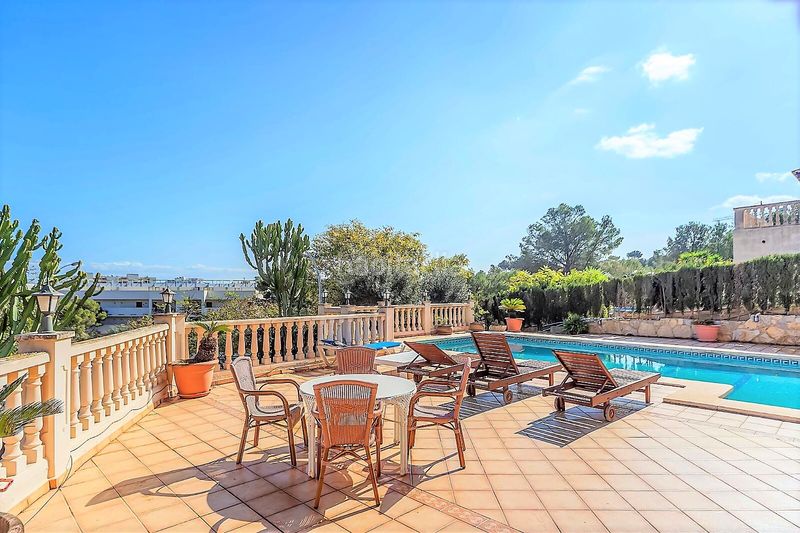 Foto eedf3a00-33bb-4047-8e8a-45ff9675d052. Casa amb aparcament piscina a Palmanova Calvià