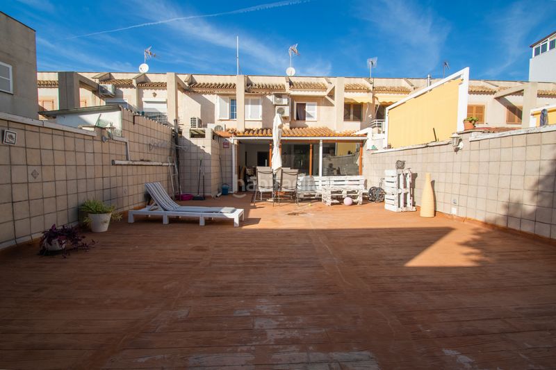 Foto 2e63a9e2-a968-44d0-8532-657b43b9803d. Casa adossada amb aparcament a Es Vivero Palma de Mallorca