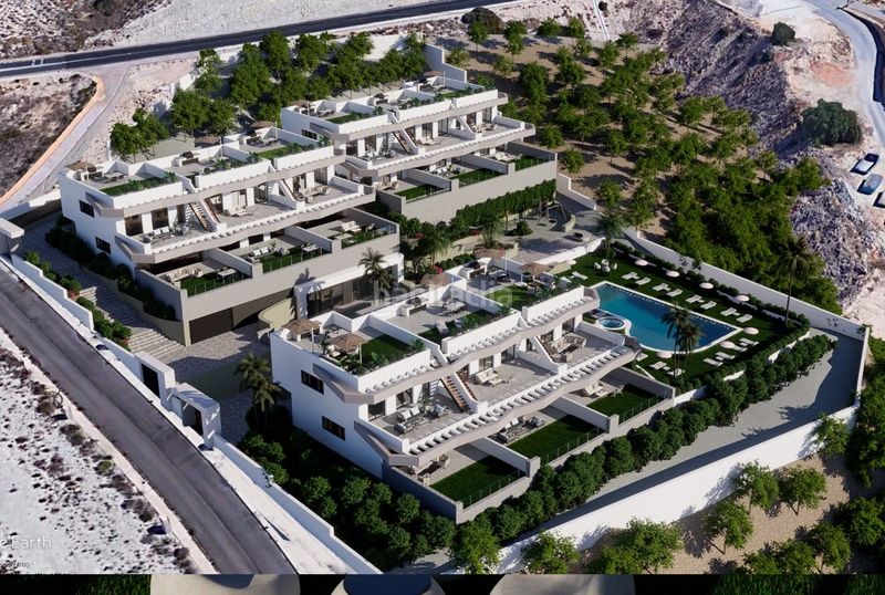 Foto 9b6194ee-c0a9-4f76-8dfa-b7a6b2b3a93a. Apartament amb aparcament piscina a Playa Poniente Benidorm