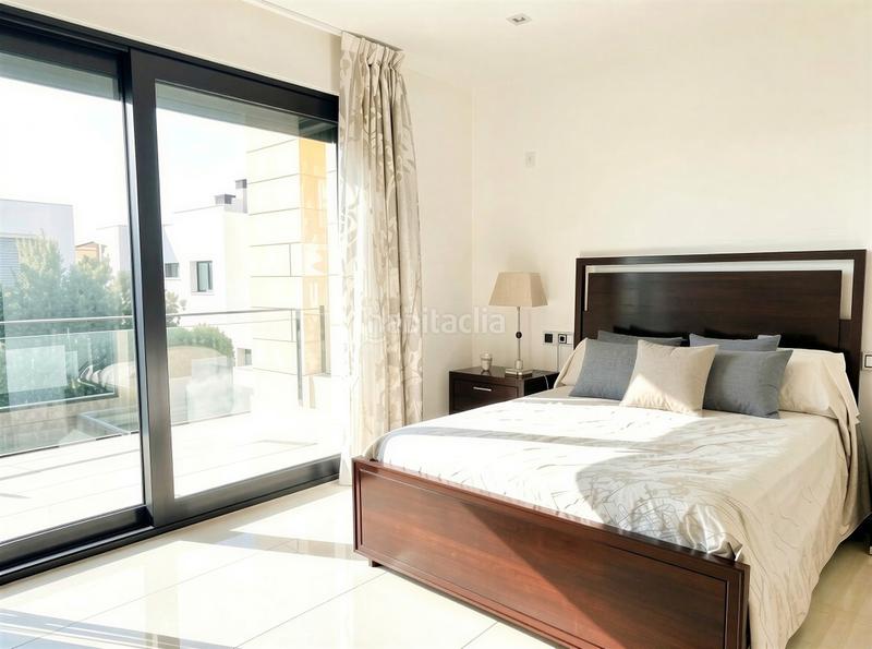 Foto ce1464ea-beb7-4055-9ac0-23df4c6f70c0. Casa amb piscina a Ciudad Jardín Palma de Mallorca