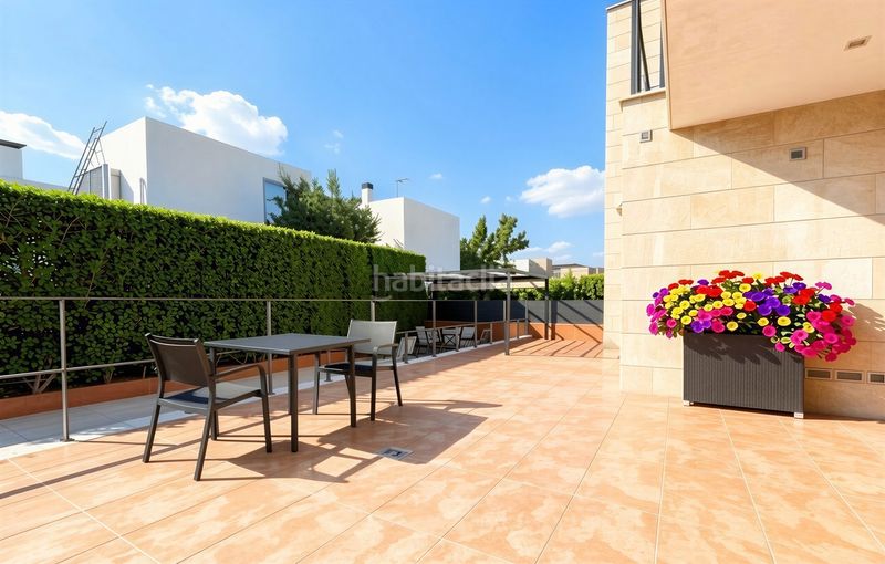 Foto a6cf59c5-66b9-4fe3-a72b-a935df72dd3f. Casa amb aparcament piscina a Ciudad Jardín Palma de Mallorca