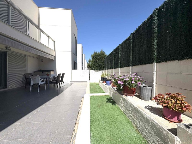 Foto 719d82ce-bfe5-4f9e-95eb-76e720bf1d66. Casa adossada amb aparcament piscina a Les Maravelles Palma de Mallorca