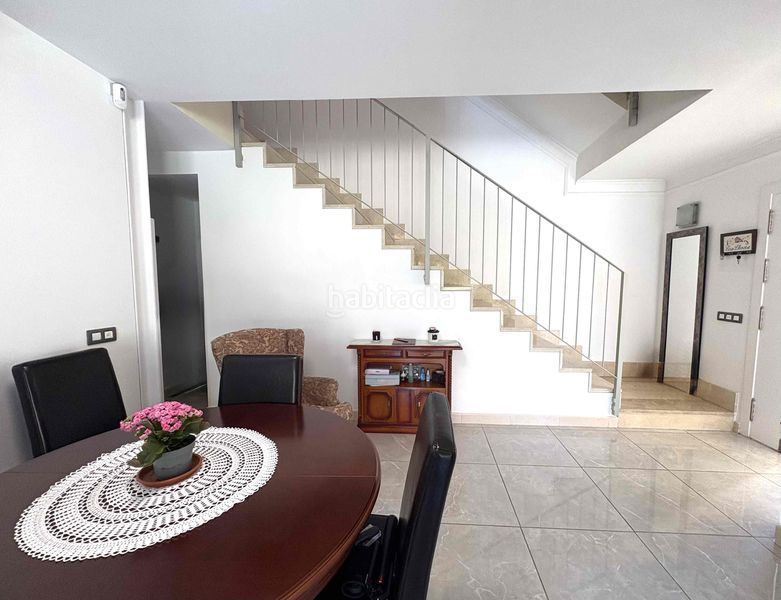Foto a2598a8d-aa72-4683-b33f-25e9c0f5ce5c. Casa adossada amb aparcament piscina a Les Maravelles Palma de Mallorca