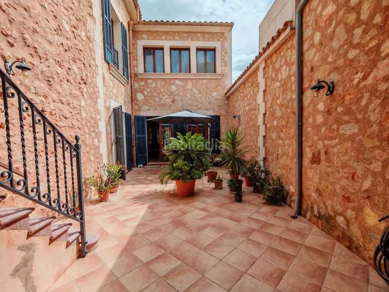 Foto f21d06b4-8fdc-4807-8068-6ef04a185e8a. Casa a Campos poble Campos