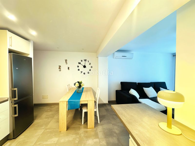 Foto 0b8249fc-4edf-4242-85ef-27851c023b5a. Apartamento luz, espacio y mar su piso en la playa en Llucmajor