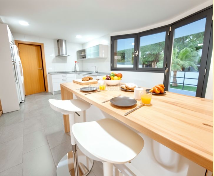 Foto 843efaa2-e082-46e6-bfb6-8ff8c5bab343. Casa amb piscina a Can Pastilla Palma de Mallorca