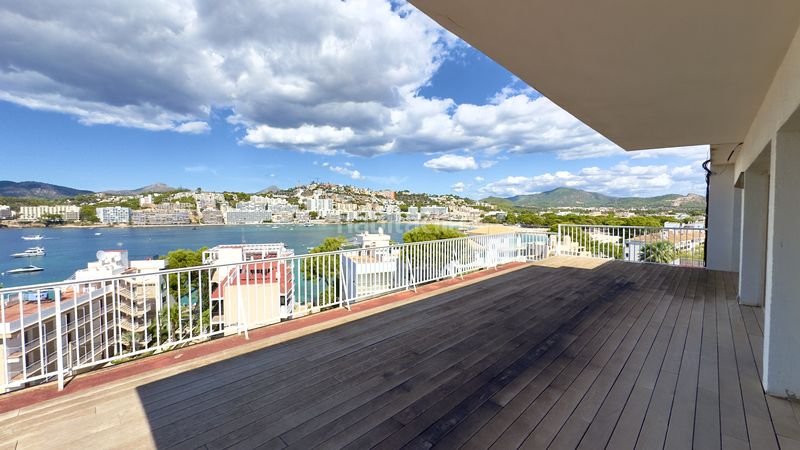 Foto 975fdaf6-8b2c-4626-b78e-a8615878f6ff. Ático exclusivo ático con 300 m de terraza, sauna y vistas al mar en Calvià
