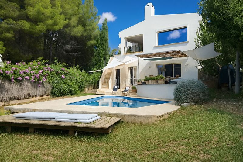 Foto 8ee02f8a-7f03-4c3b-9c16-4f378b91dd9b. Casa amb calefacció aparcament piscina a Costa de la Calma Calvià