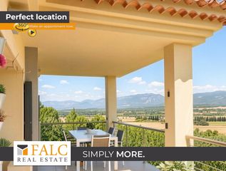 Casa a Sa Cabaneta. Moderno chalet con piscina y vistas panorámicas