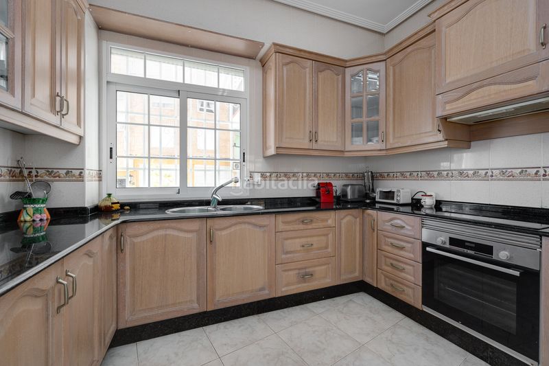 Foto 3c044d3d-f8a3-44be-91a4-aec3d4c7135c. Pis amb aparcament a El Acequión Torrevieja