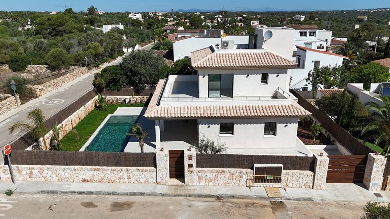 Foto 0d47bd6b-bbc4-4432-af7b-0aa56b93df6e. Masia amb calefacció piscina a Colònia Sant Jordi Ses Salines