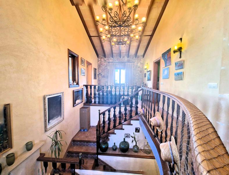 Foto 49fbe110-0e78-47a3-81c2-77787ef36612. Rent house in Binissalem