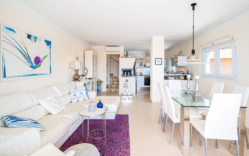 Foto 4481efb3-f47f-4e50-a274-d69c49dfcc57. Àtic amb aparcament piscina a port d´Andratx Andratx