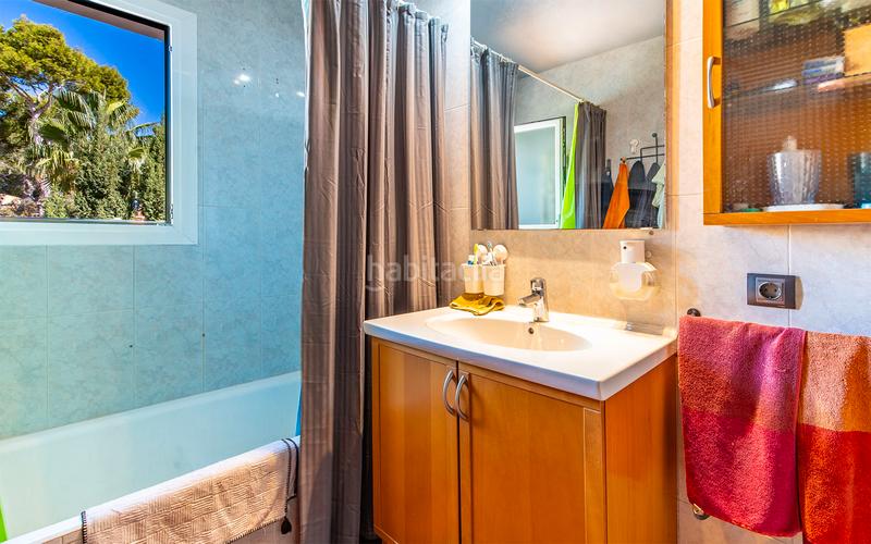 Foto a914e996-74c2-4741-bb8b-ebd75c34e6b9. Casa adossada amb piscina a Santa Ponça Calvià