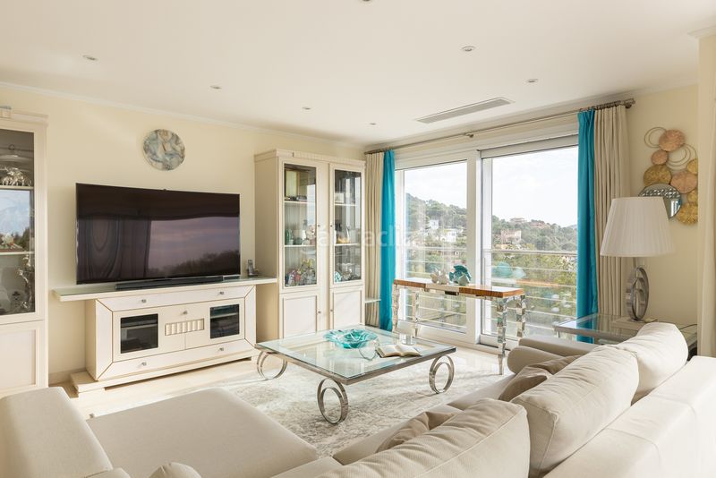 Foto 8fa40774-1524-42af-9c83-9d1640560d21. Masia amb piscina a Costa de la Calma Calvià