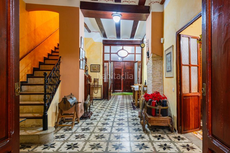 Foto cc9cddcb-0d34-427a-80d1-c63aa4932d0b. Edificio in Albaida