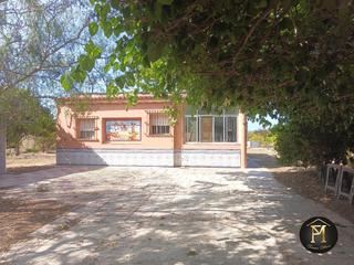 Chalet  Camino les vaques. Bonito clalet independiente proximo al mar.