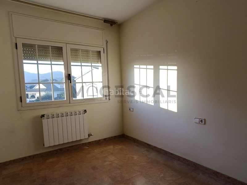 Foto 8b938b7f-2999-4c23-b573-8f7114f584e4. Casa amb calefacció aparcament a Caldes de Montbui