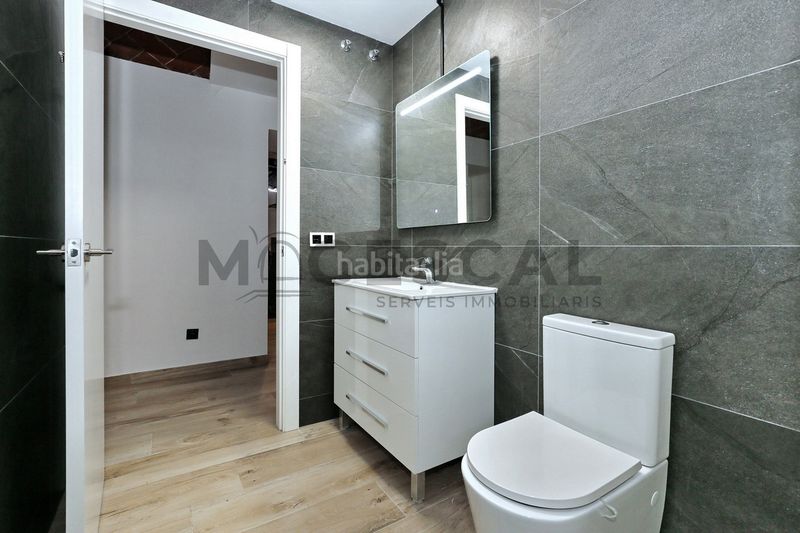 Foto becfcd03-0ba0-4ae6-a26d-f712cc4c5bae. Planta baixa amb calefacció aparcament a Caldes de Montbui
