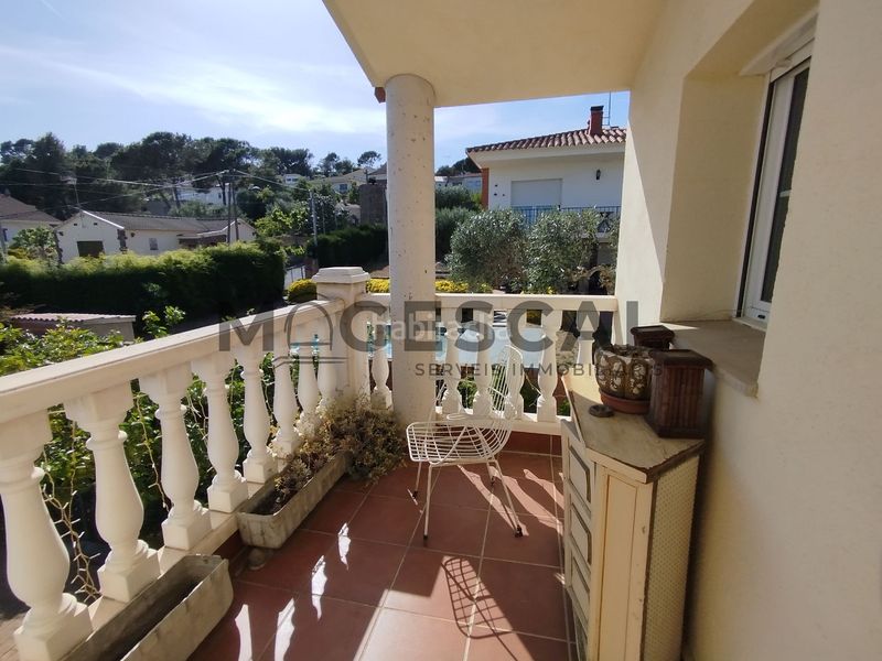 Foto a4ceb122-2e03-4920-b3ce-e663dac472c0. Casa adossada amb calefacció aparcament a Caldes de Montbui