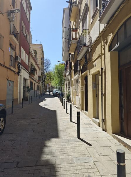 Foto 1c797d54-46d4-47e2-a7ac-7177bd017429. Piso en El Poble Sec - Parc de Montjuïc Barcelona