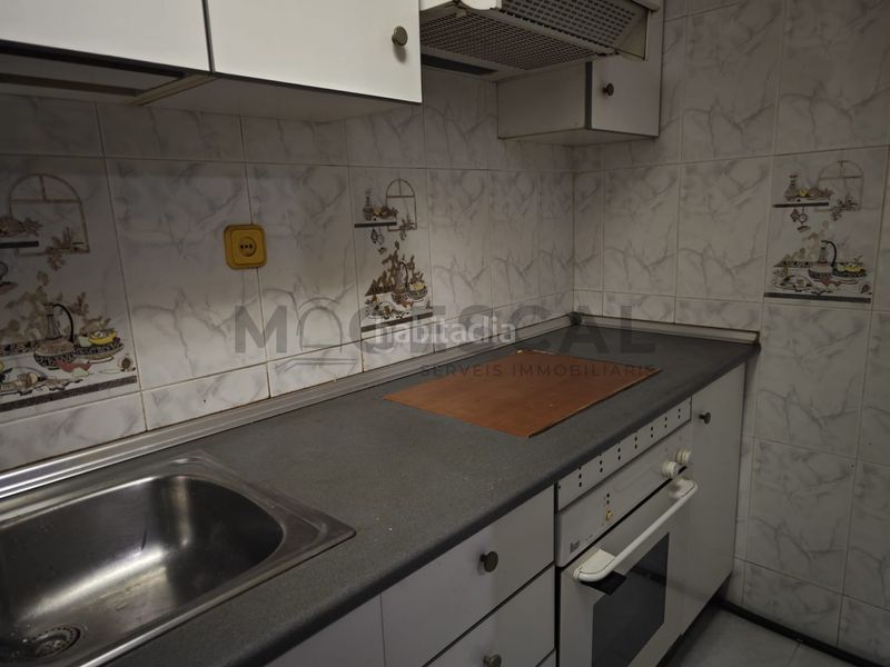 Foto f01be9a9-2d17-4a58-ad93-ebf464202bab. Piso en El Poble Sec - Parc de Montjuïc Barcelona