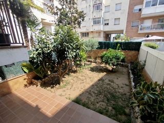 Casa aparellada a D"ANSELM CLAVE
