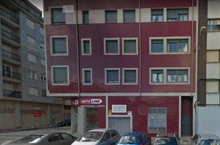 Affitto Locale commerciale in Calle luarca 25. Local en venta campo de futbol hermanos antuña, mieres
