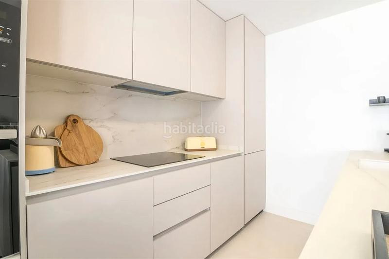 Foto 18d2e51a-15e2-4b31-9ed2-a8fd1246a5e7. Apartamento en calle paula 4201 piso moderno con con vistas al mar en El Higuerón, en Fuengirola
