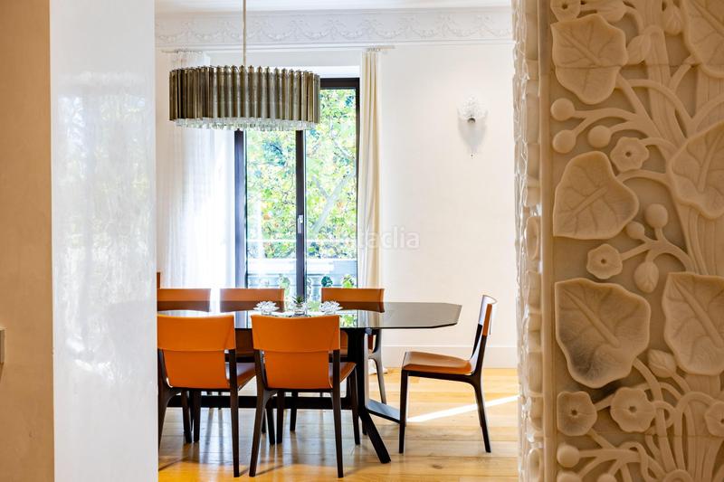 Foto f8c3a3ee-d7dc-4366-b92c-53c32c91d032. Location appartement avec chauffage parking dans Jerónimos Madrid