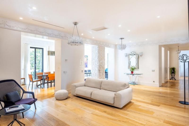 Foto 9942c7d4-a237-4db4-83e6-0ee6e7234322. Rent flat with heating parking in Jerónimos Madrid